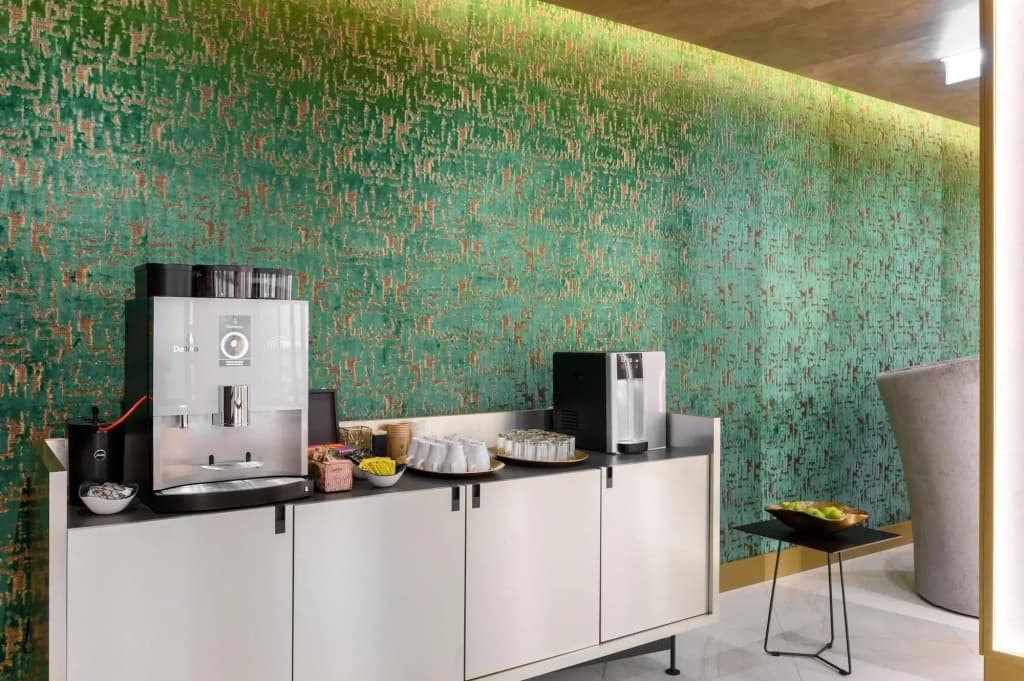 Emerald Downtown Suites - photo 17