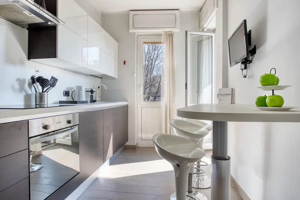 Delightful flat with balcony - photo 14