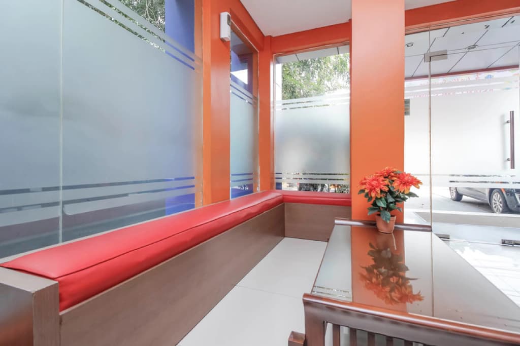 RedDoorz Plus @ Jalan Pemuda Jakarta - photo 8
