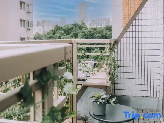 Minimalist Loft 99: Namba Compact Studio & 24/7 Gym - photo 16