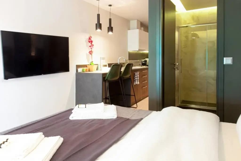 TONI'S STUDIO for couples near ACROPOLIS Museum - photo 12