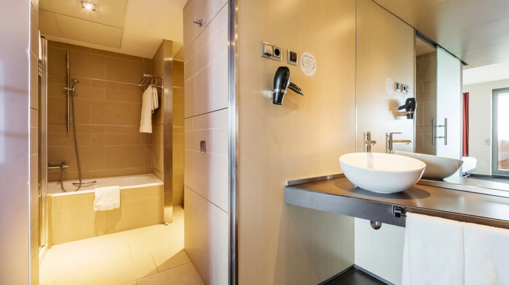 Hotel Ilunion Barcelona - photo 9