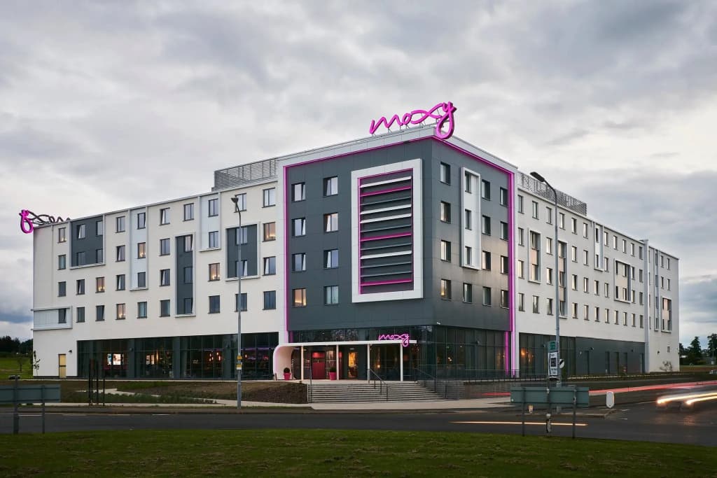 Moxy Edinburgh Airport - photo 25