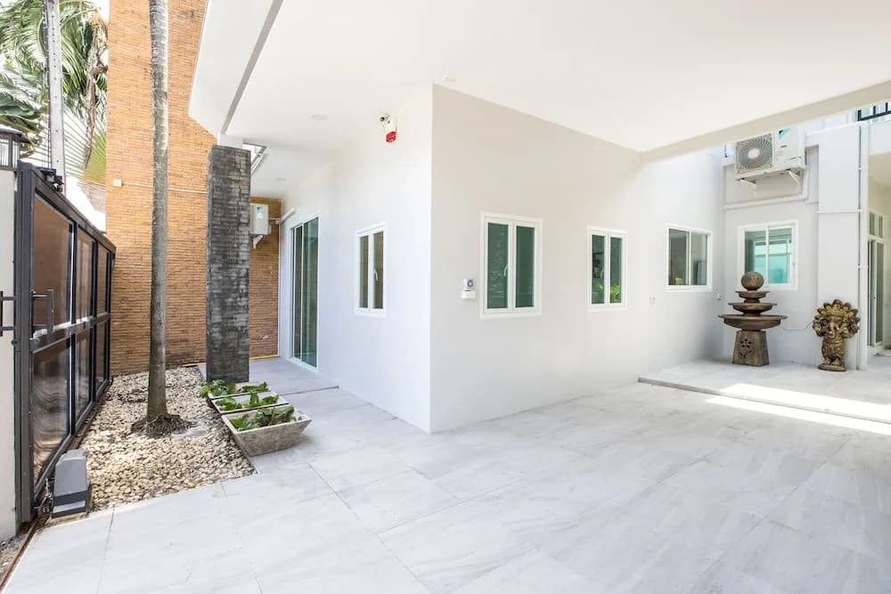 Private Pool Villa Billiard Renovated 22 - main photo