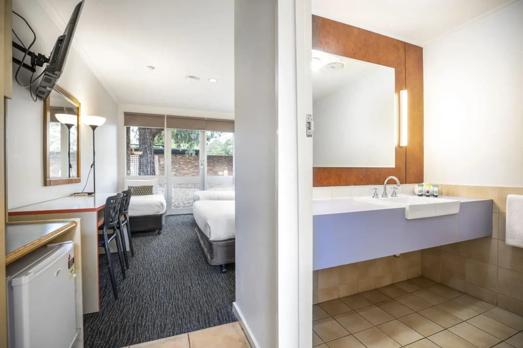 Burvale Hotel - photo 9