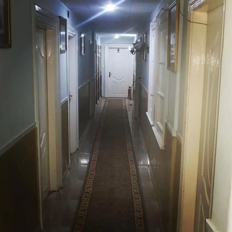 Downtown Inn - photo 11