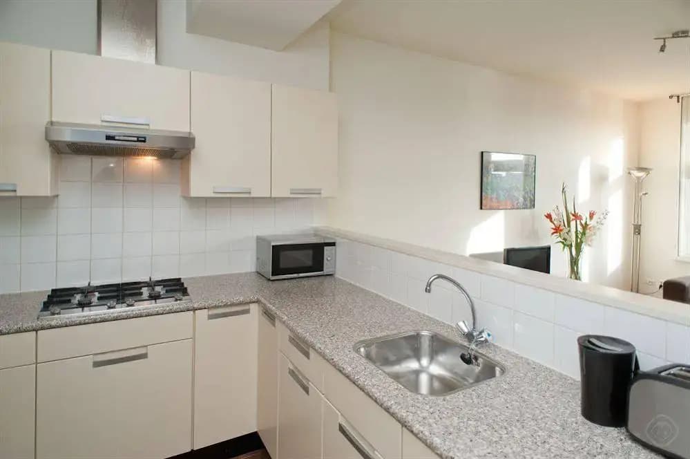 Dam Deluxe Apartments - photo 14
