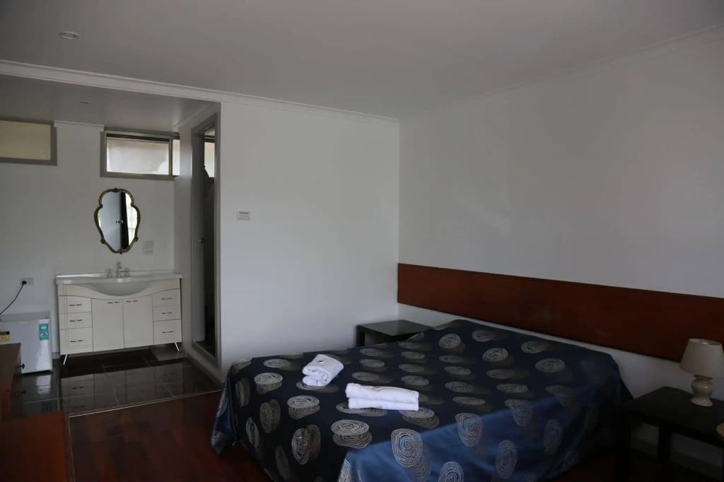 Beaconsfield Lodge Motel - photo 5