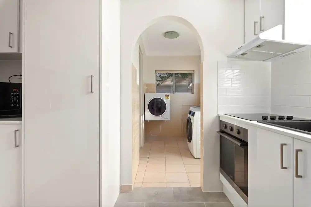 Stylish 2-bed House in Leichhardt - photo 7