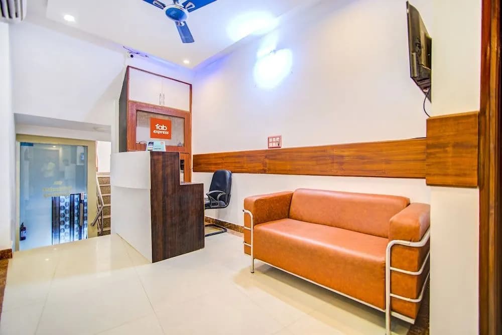 Townhouse 780 Hotel VM Residency - photo 2