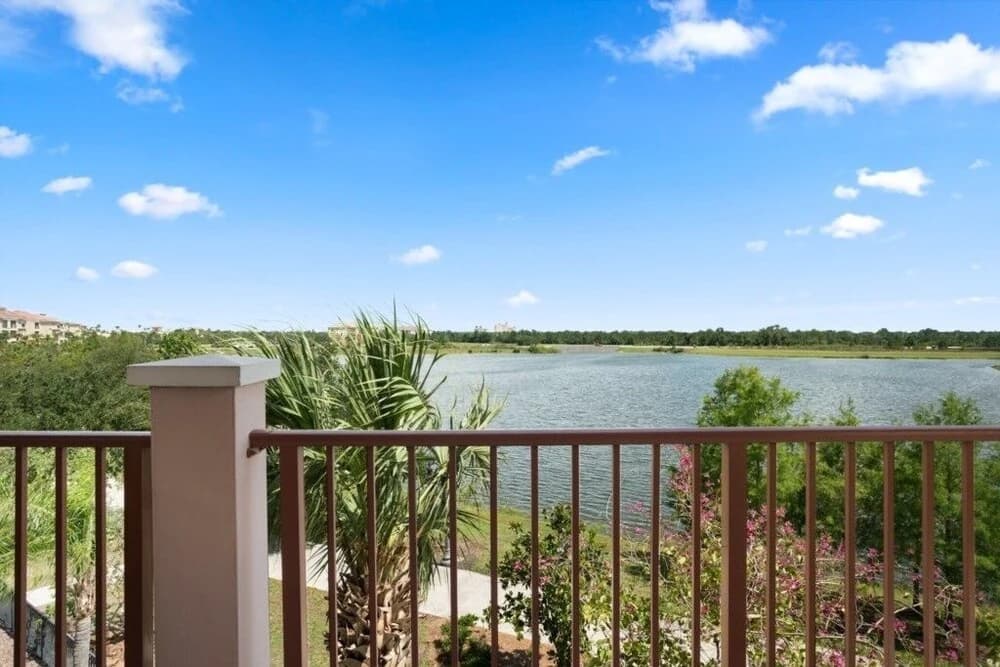 Lake View Vista Cay 3 Bed 2 Bath Condo 3 Bedroom Condo - photo 6