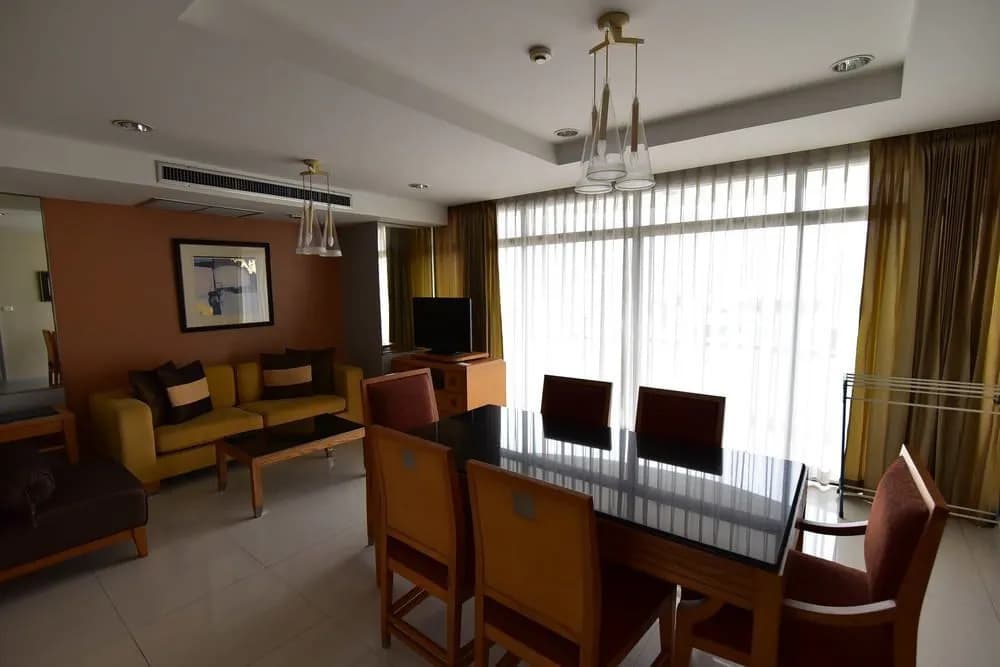 Antique Palace Apartment - photo 4
