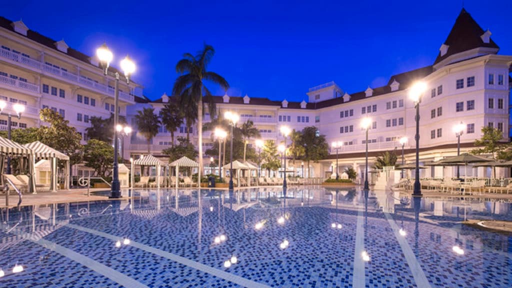 Hong Kong Disneyland Hotel - photo 32