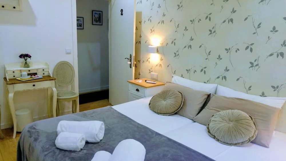 Lisbon Terrace Suites Apartment for Large Groups with Amazing Terrace - photo 24