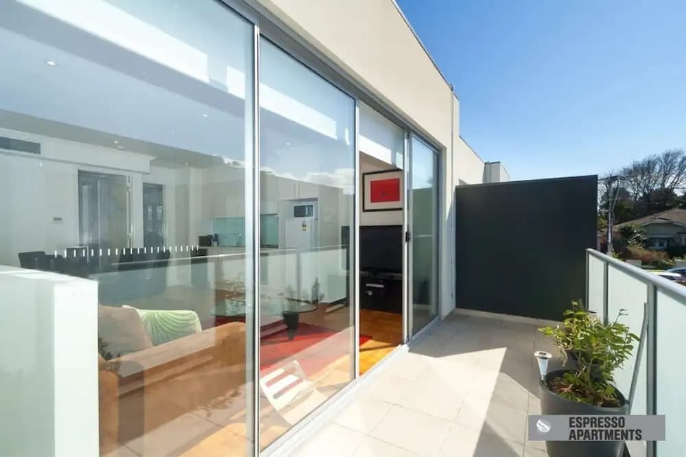 Caulfield Executive Apartment - photo 7
