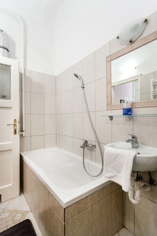Kecskemeti 5 Apartment - photo 14