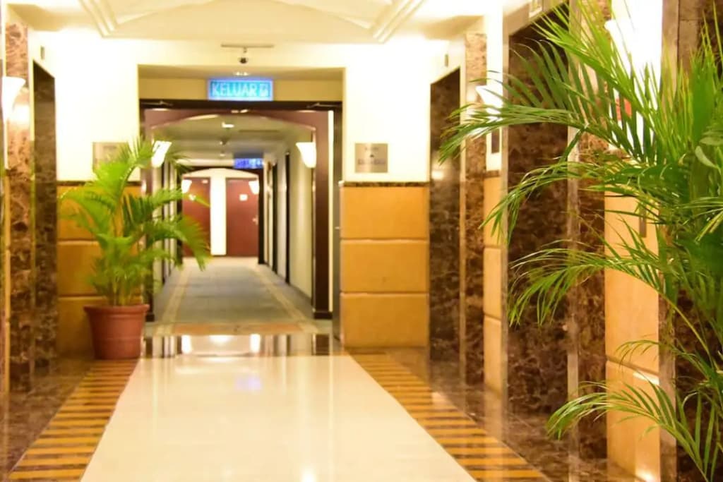 Grand Service Suite at Times Square - photo 13