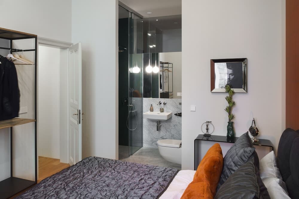 MN6 Luxury Suites by Adrez Living - photo 36
