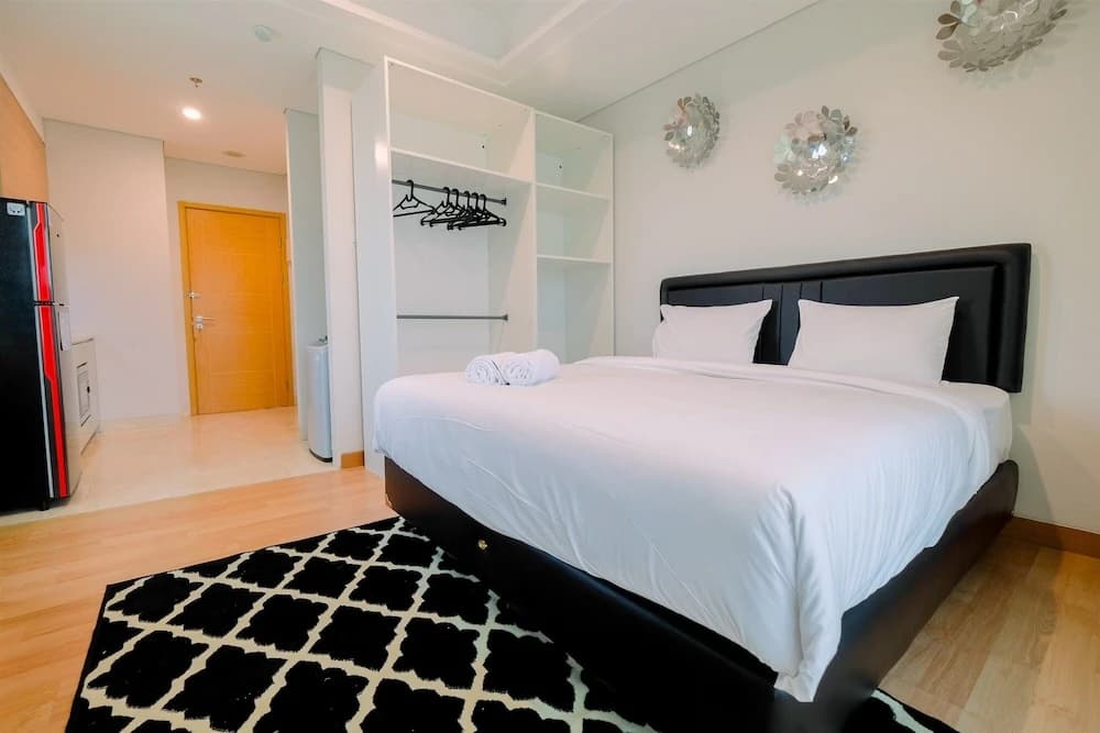 Monas View Studio Apartment at Capitol Suites - photo 10