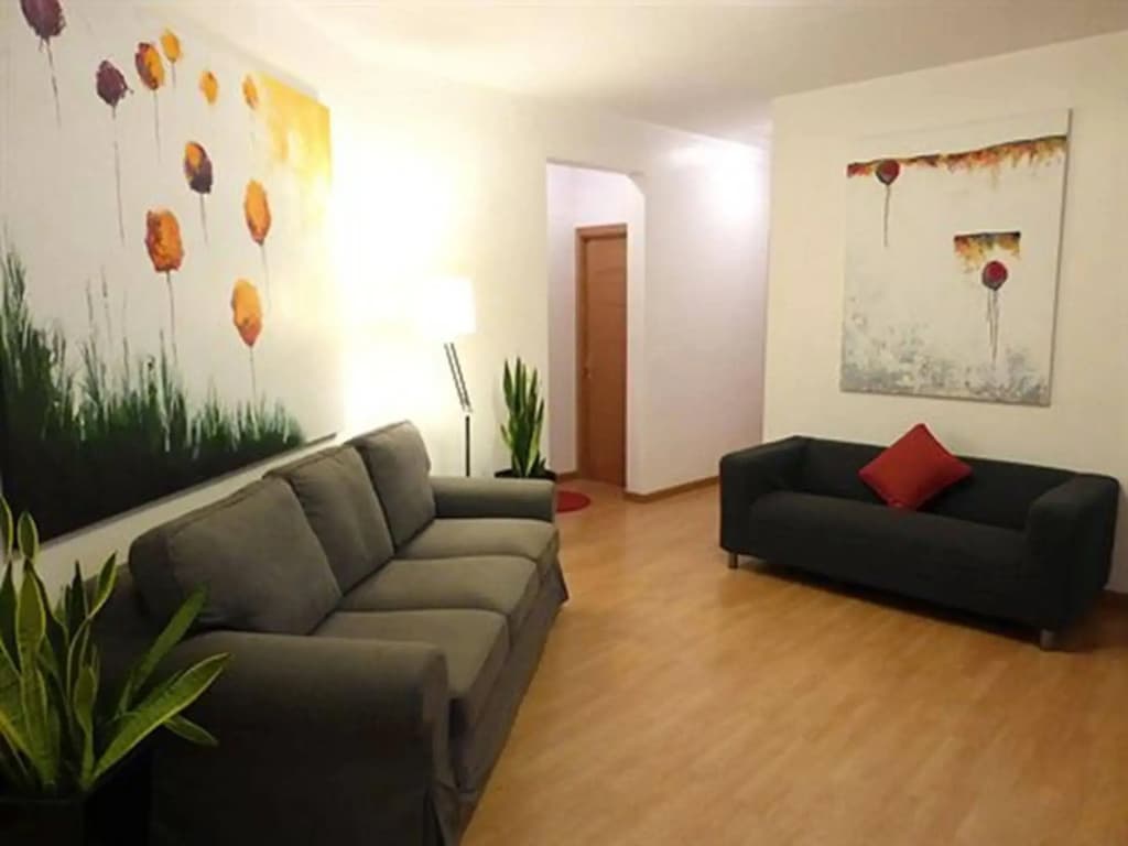 Super Balmes Guest House - photo 9