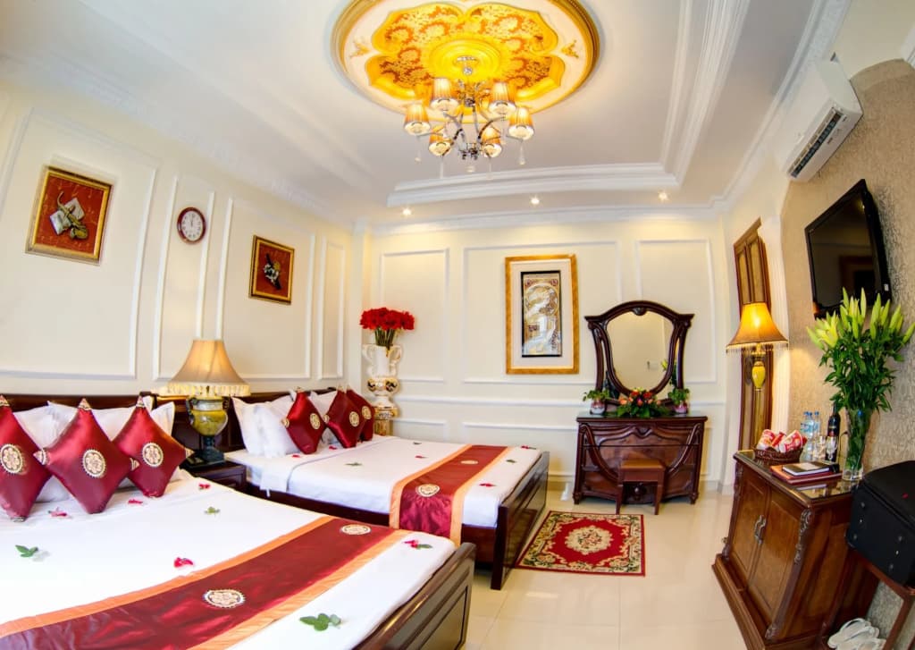 Louis Hotel - photo 5