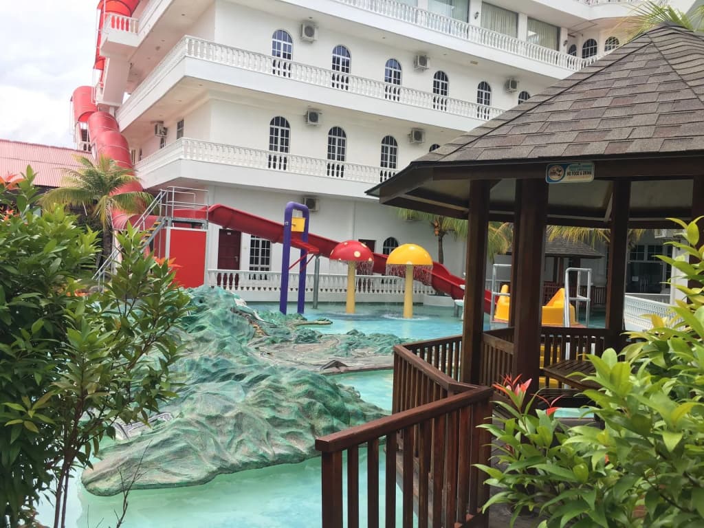 Landcons Hotel - photo 18