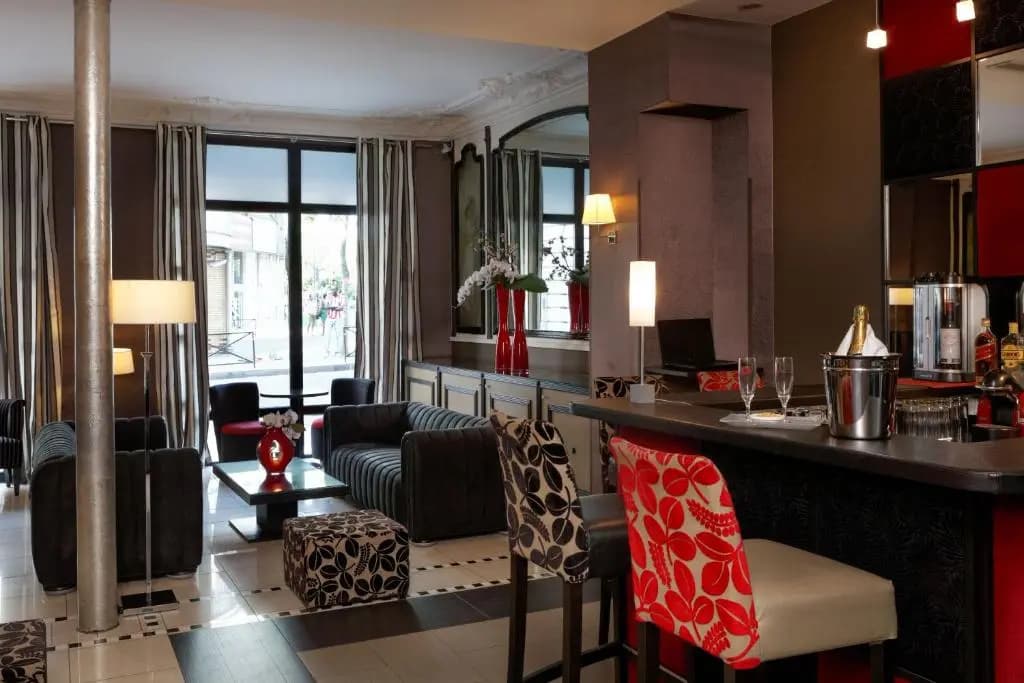 Hotel Eiffel Seine - photo 14