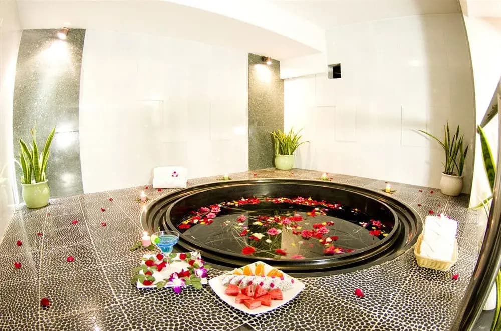 Aloha Ha Long Hotel - photo 12