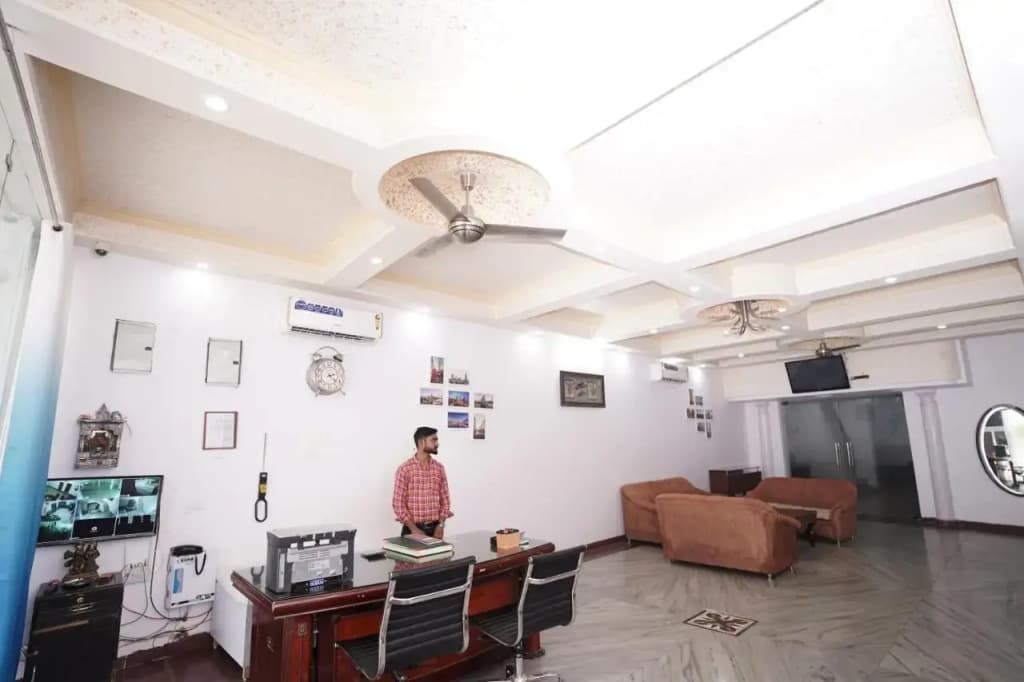 Hotel Lecston inn - photo 1