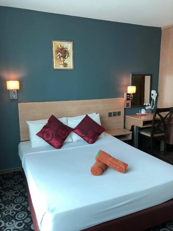 The Room Hotel - photo 6