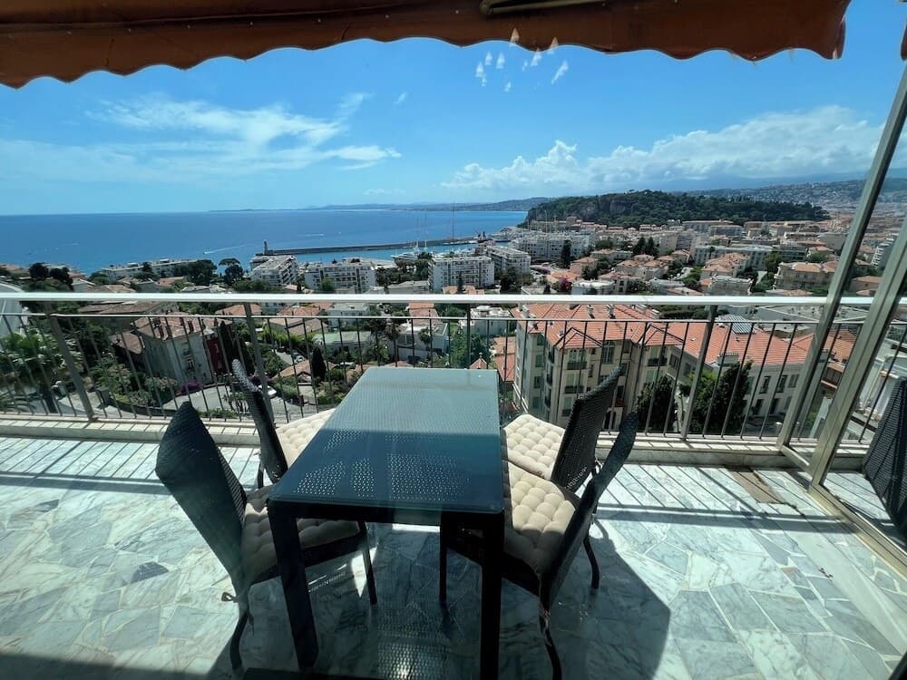 Apart Hotel Riviera - Old Port - Place du Pin - photo 6