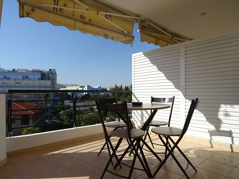 Modern central apartment with view - photo 8