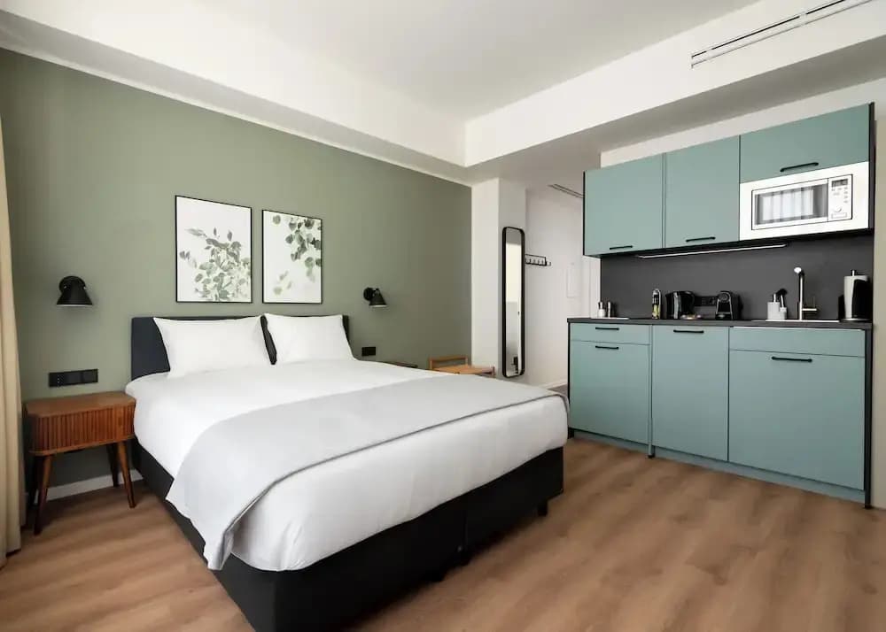 Limehome Athens Geraniou - photo 2
