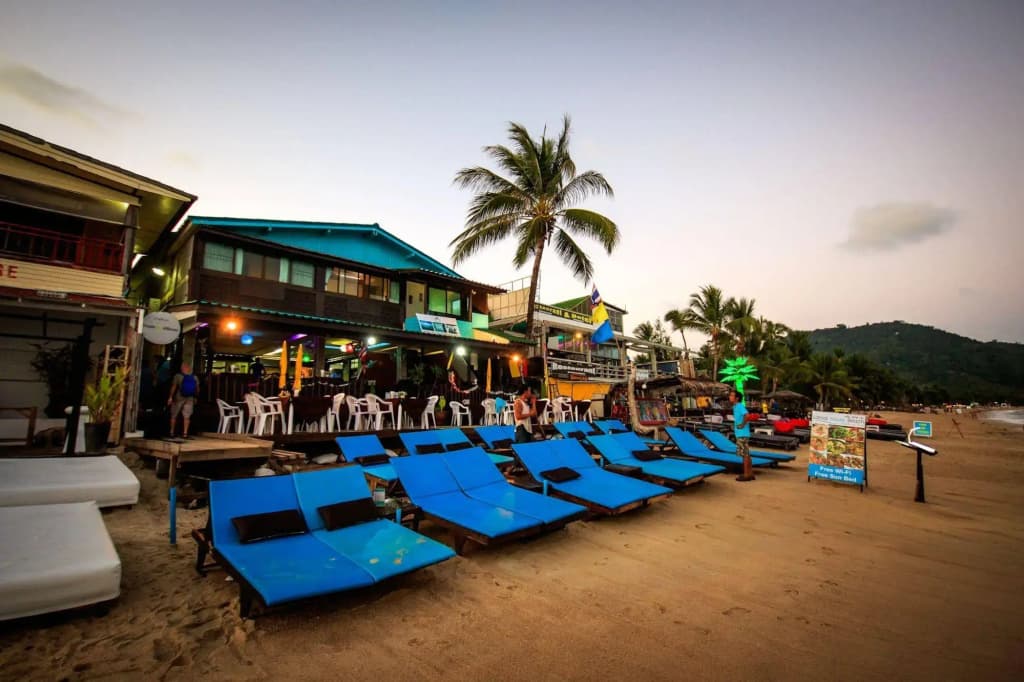 Trash and Glam Beach Lounge - photo 17