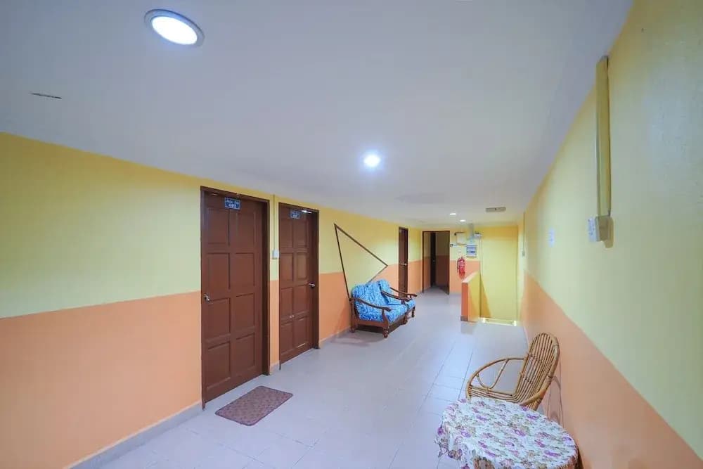 OYO 89850 Mutiara Motel - photo 14