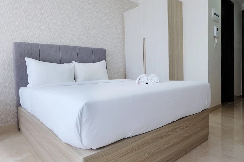 Comfy Studio Menteng Park Apartment - photo 6