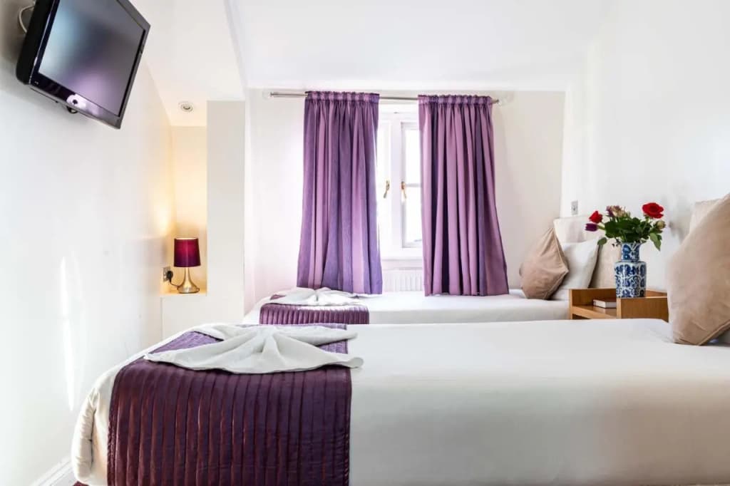 Lancaster Court Hotel - photo 33