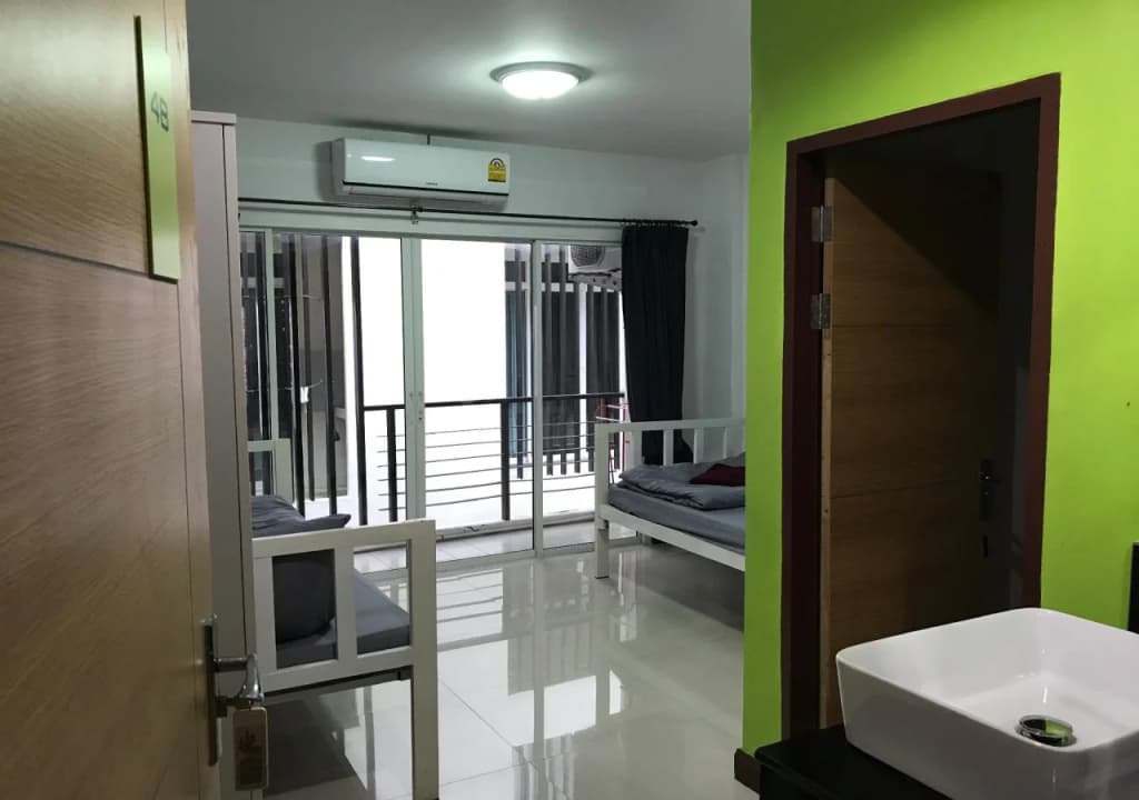 Bedbox Guesthouse & Hostel - photo 8