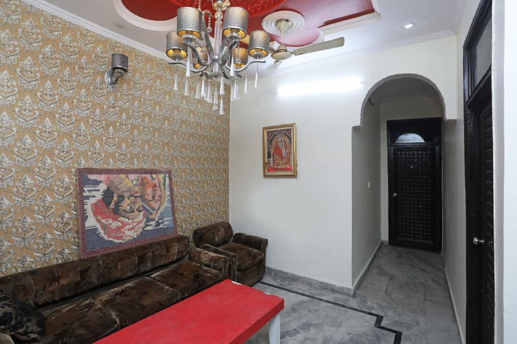 The Castle Bed  Breakfast - photo 3
