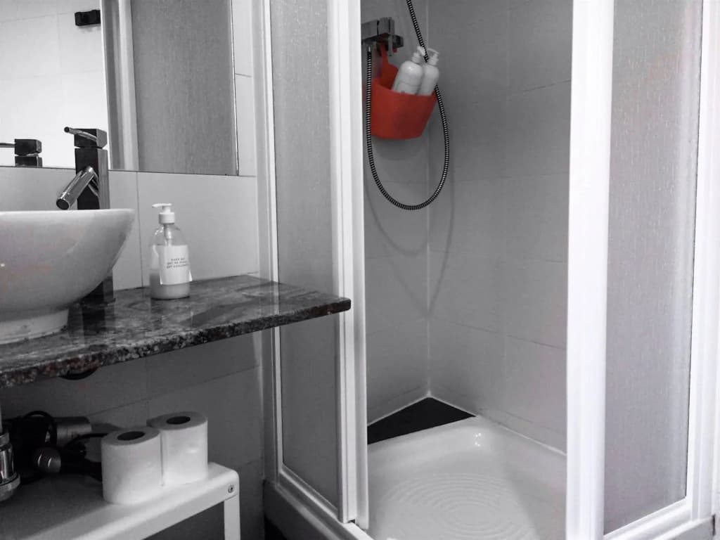 Barcelona City Apartment - photo 8