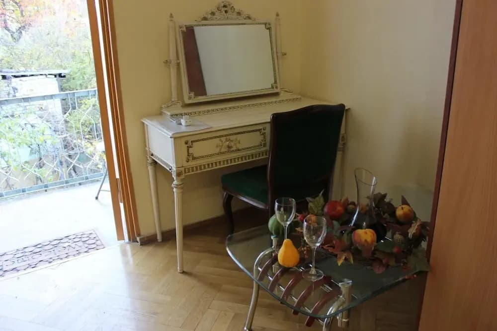 Old District Guest House - photo 4