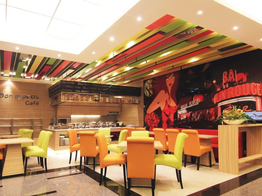 Royal City Hotel - photo 18