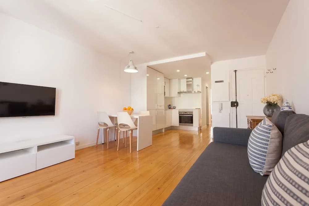 Moniz Blue One-Bedroom Apartment - by LU Holidays - photo 2