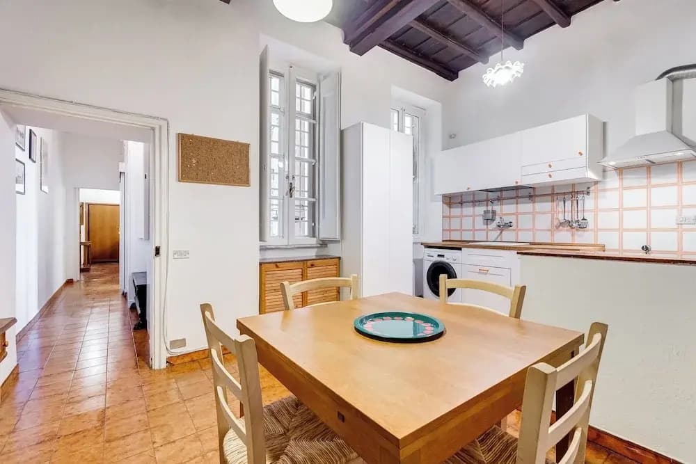 Spanish Steps Spacious Apartment - photo 8