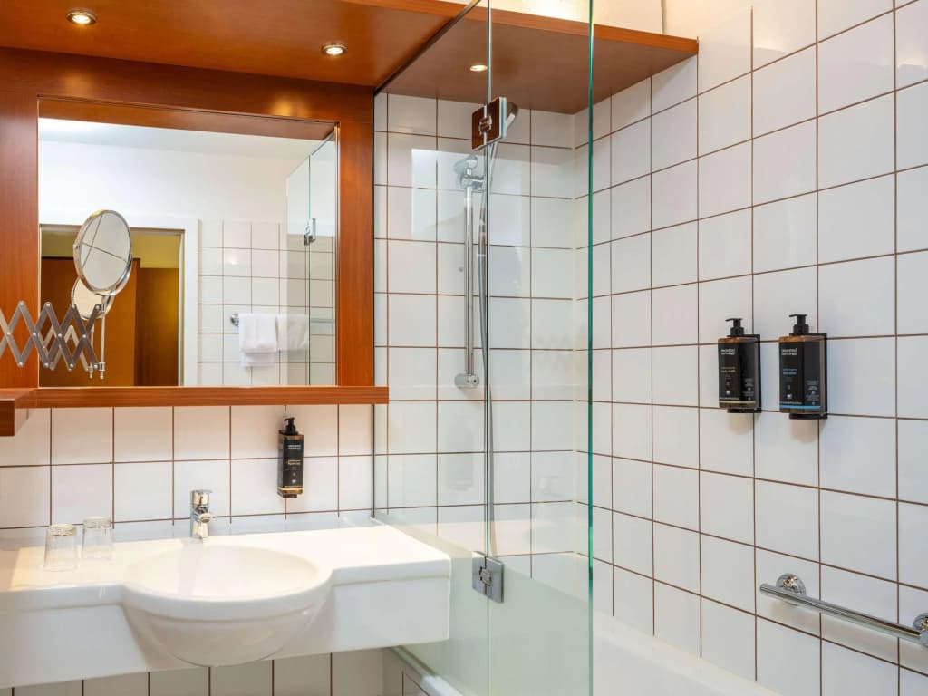 Hotel Mercure Wien Westbahnhof - photo 10