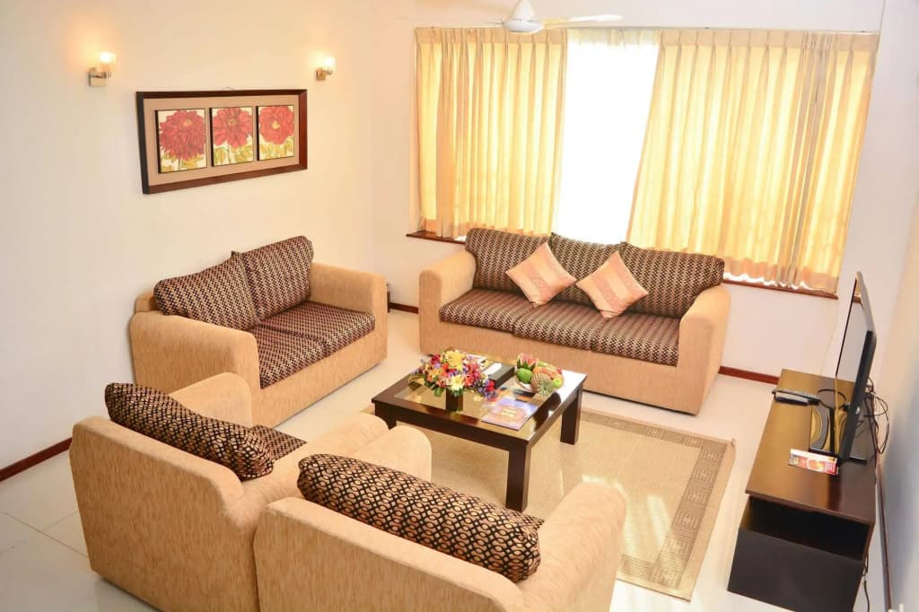 Unique Towers Luxury Boutique Suites - photo 13