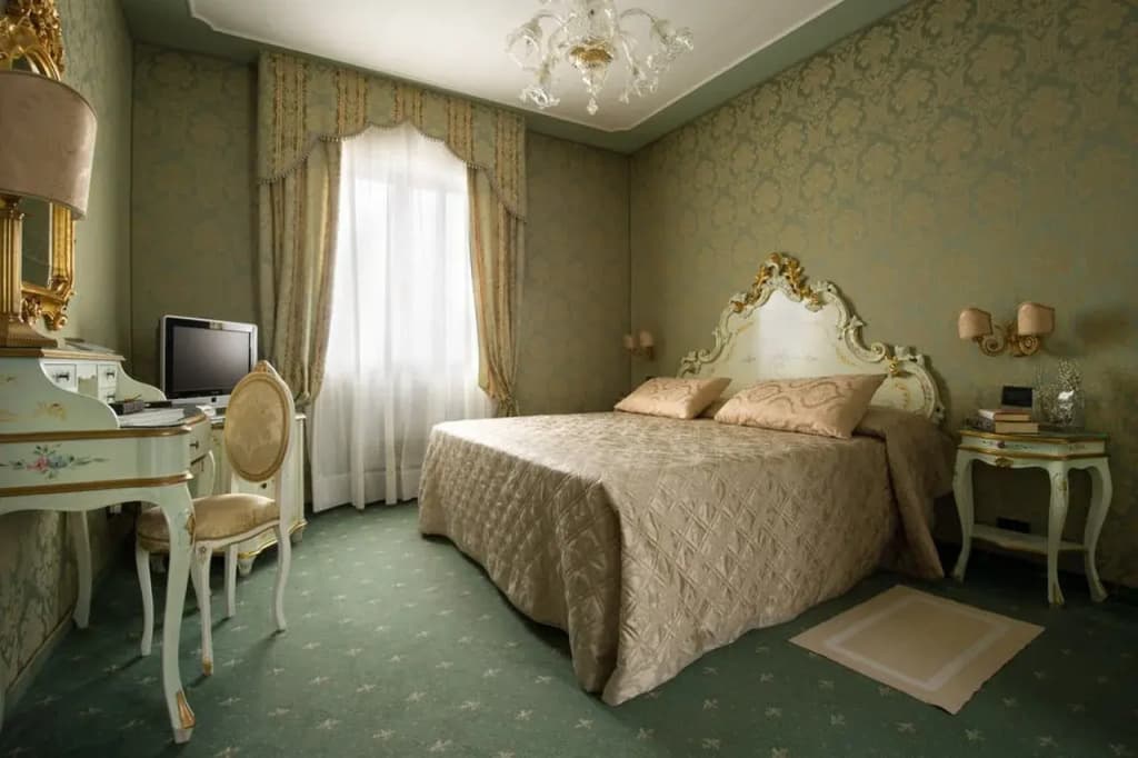 Venice Roulette Hotel - photo 18