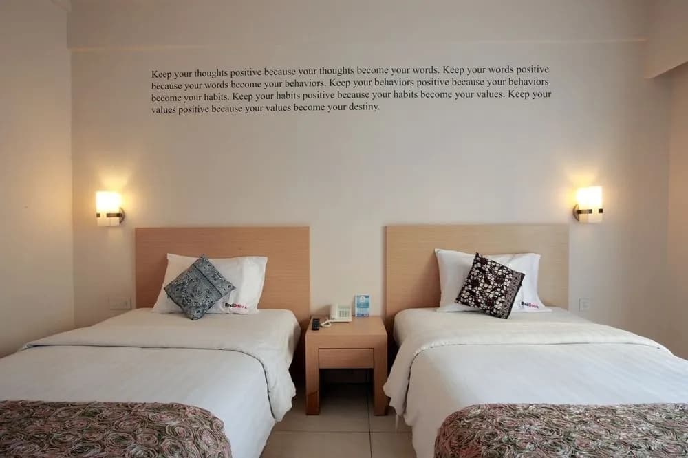 RedDoorz Near Lippo Mall Kuta - photo 4