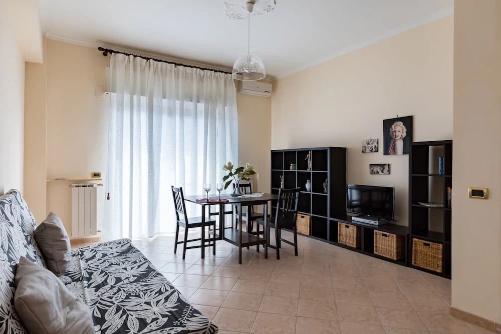 Lovely Central Apartment - photo 4