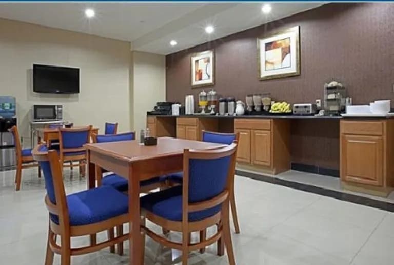 Americas Best Value Inn - photo 14
